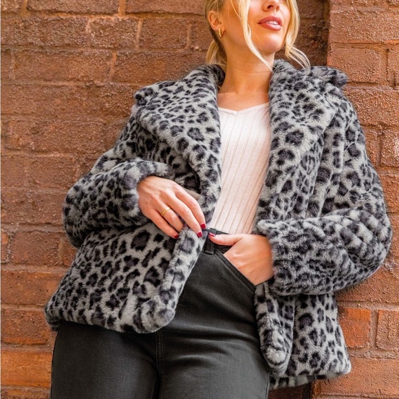 Jou Jou Gray Leopard Print Teddy Jacket - Picture 3 of 8